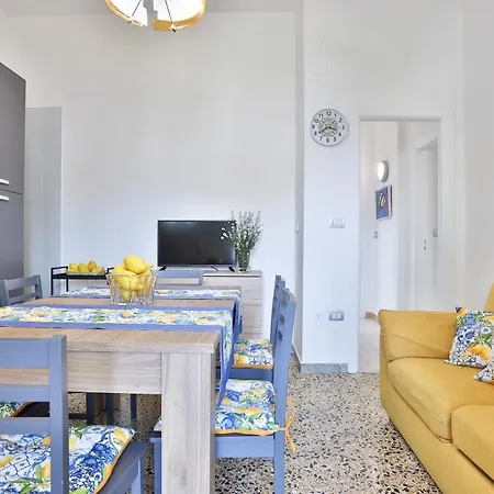 Vanilla Flats Free Parking Apartment