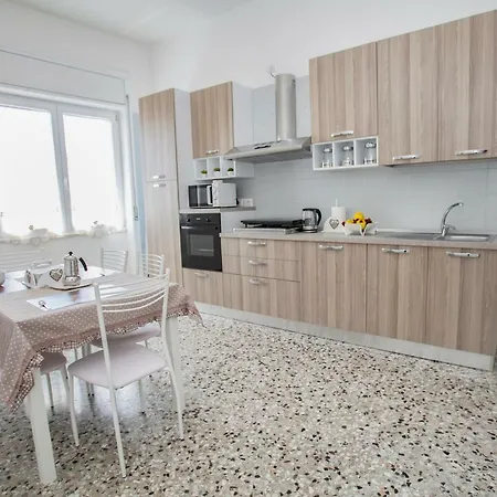 Vanilla Flats Free Parking Apartment
